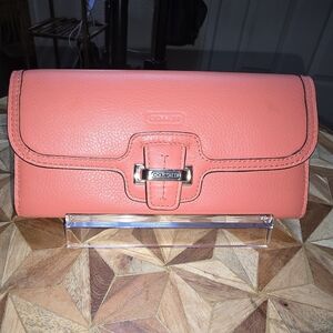 👛Coach Coral Leather Women's Wallet - Preloved Condition